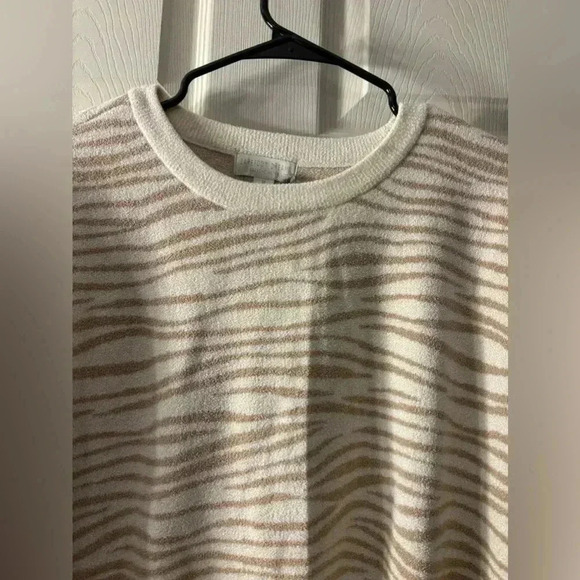 NWT Barefoot Dreams CozyChic Ultra Lite Dolman S/S Pullover - Picture 2 of 8